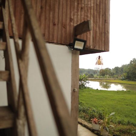 Mama Tia Family Homestay Рантепао Екстериор снимка