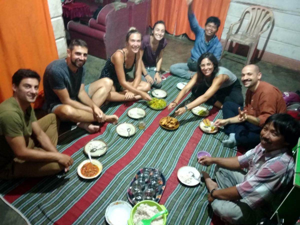 Mama Tia Family Homestay Рантепао Екстериор снимка